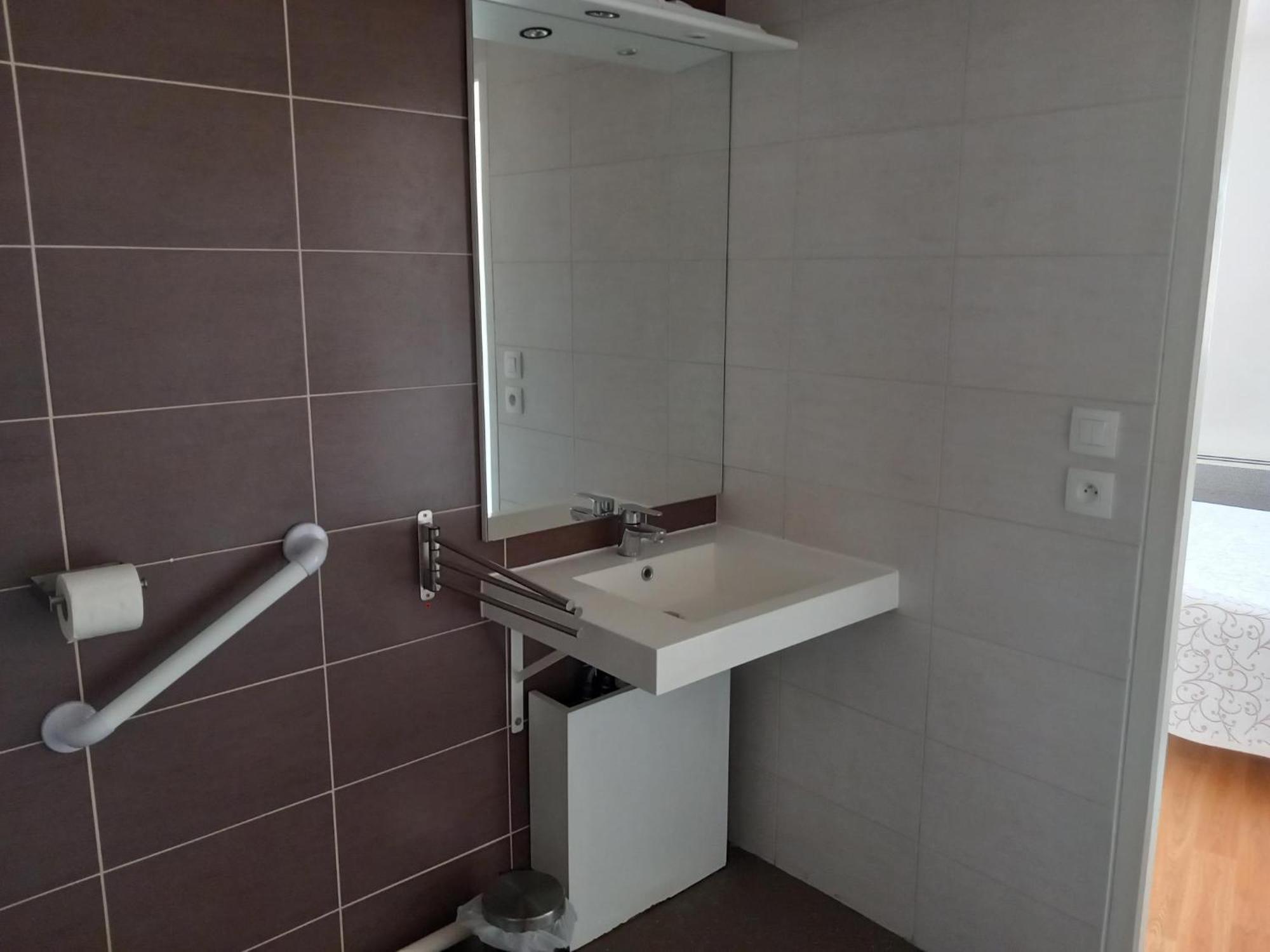Residence Services Seniors Espace Et Vie 勒芒 外观 照片